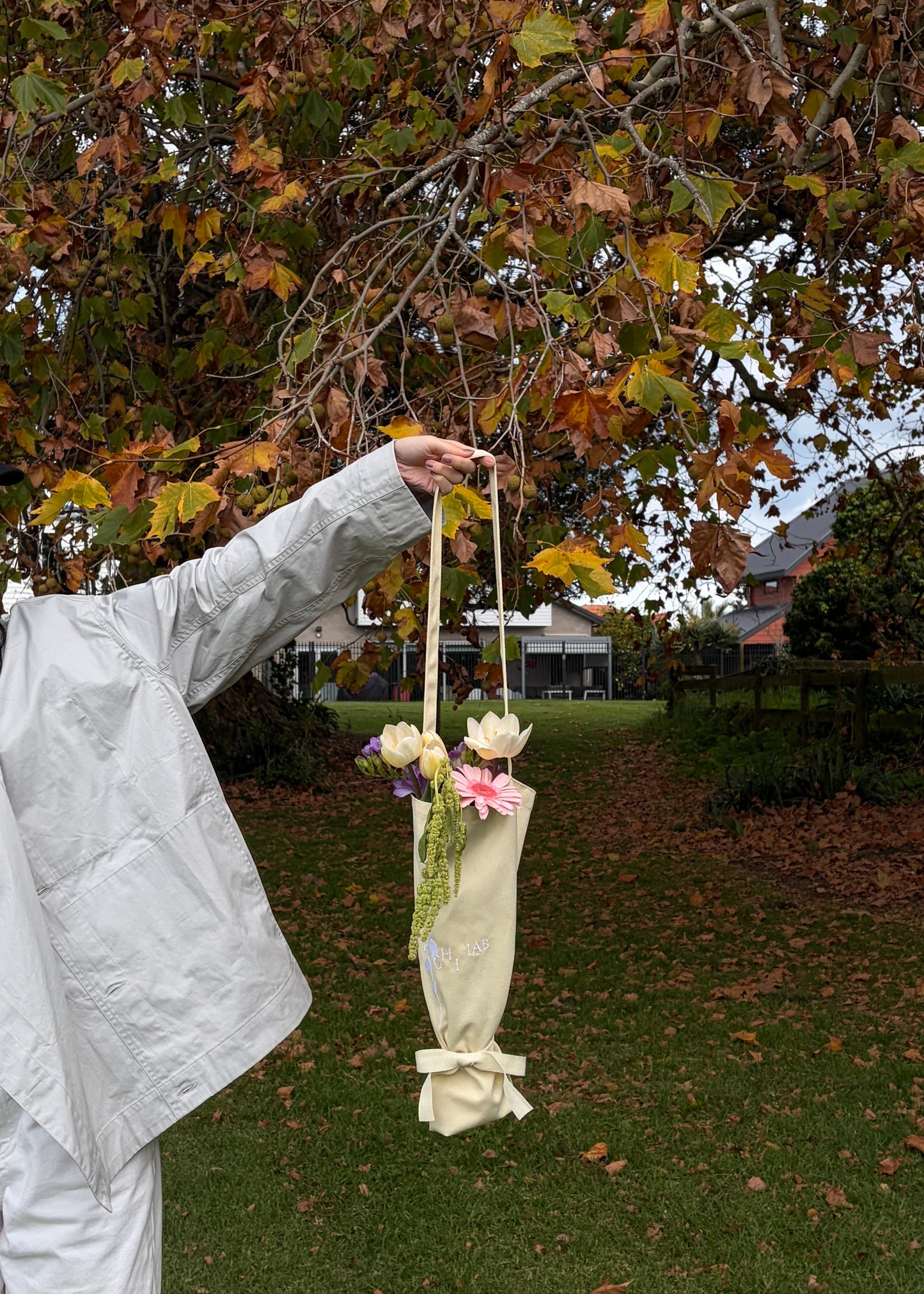Rōhi Flower Tote Bag — Designed for Flowers & Everyday Use