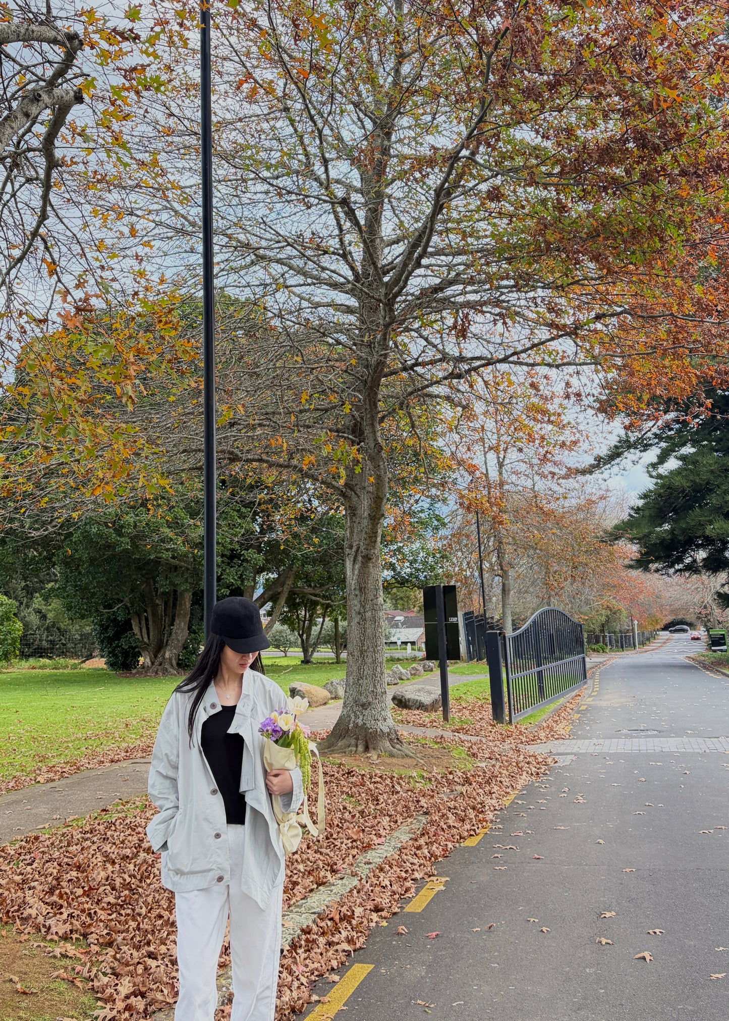 Rōhi Flower Tote Bag — Designed for Flowers & Everyday Use