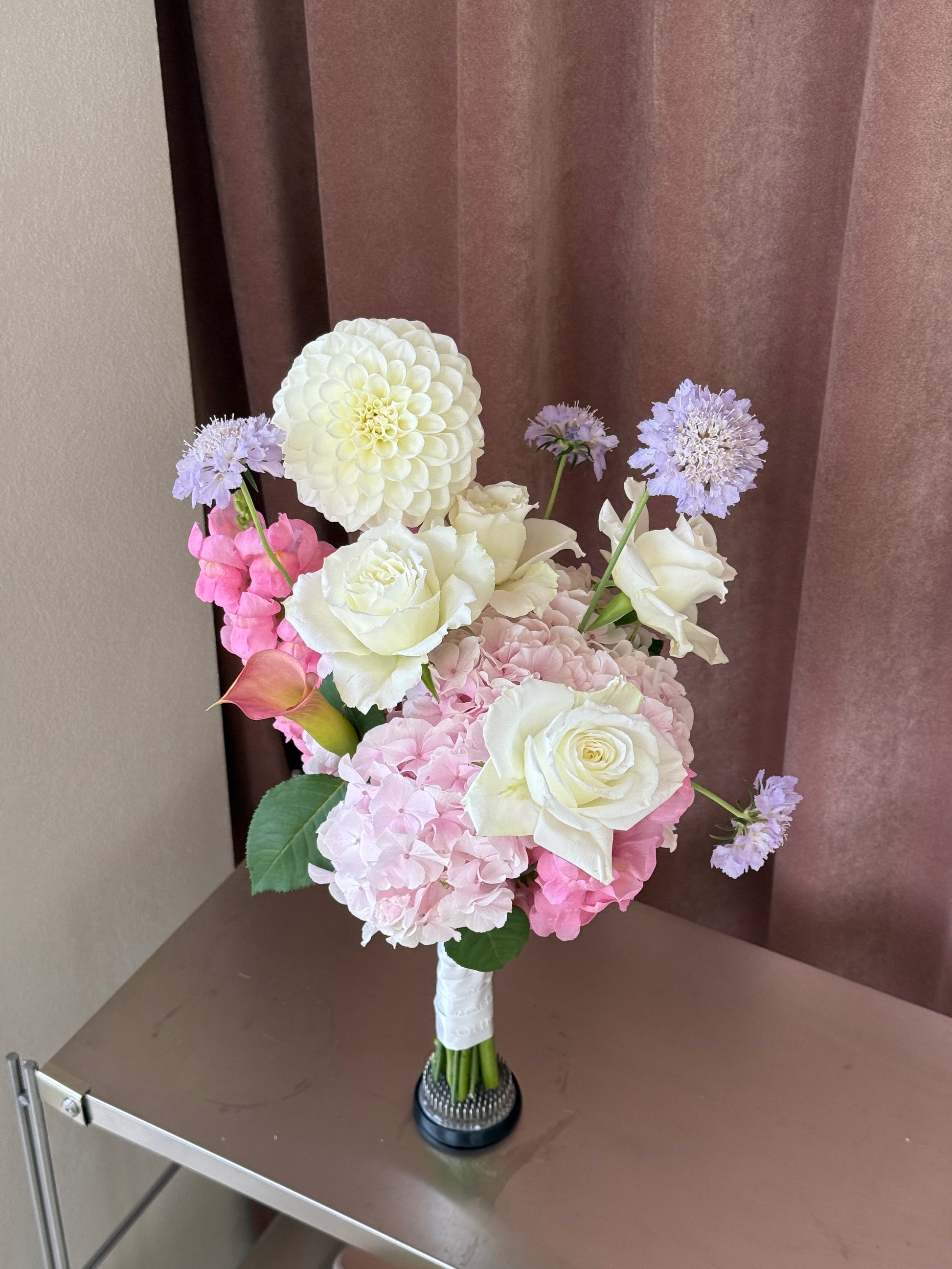 Classic blush and white classic bridal bouquet with hydrangea, roses and dahlia, handcrafted by Rōhi Lab in Auckland